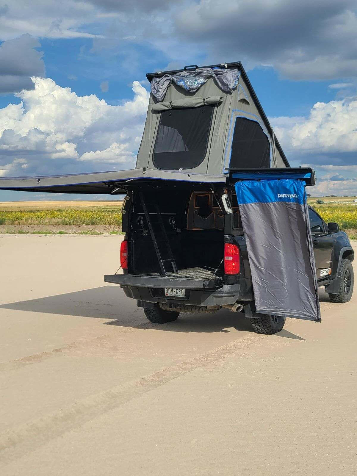 90 Degree Swing Out Bracket - Magnadyne