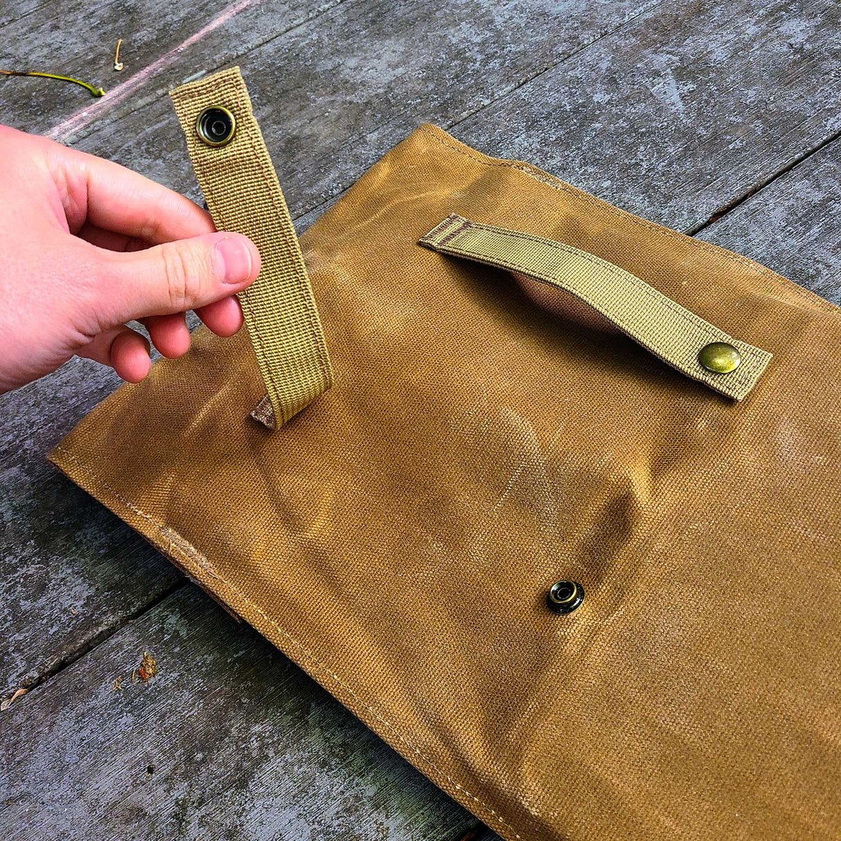 BattlBox Bushcraft Swivel Grill Set w/ Waxed Canvas Carrying Case - Magnadyne