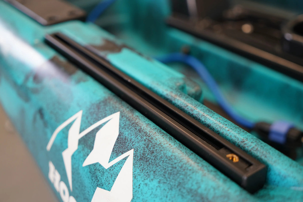 Hoodoo Voyager 100P Pedal Drive Kayak - Magnadyne