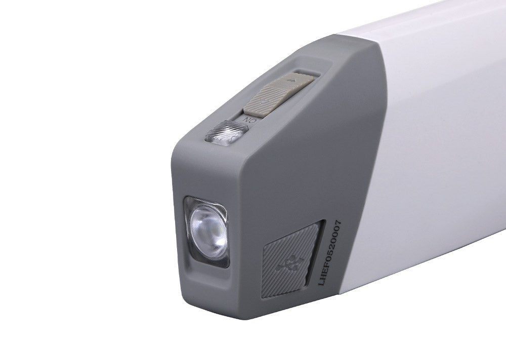 Portable Self - Powered Emergency LED Flashlight - Magnadyne