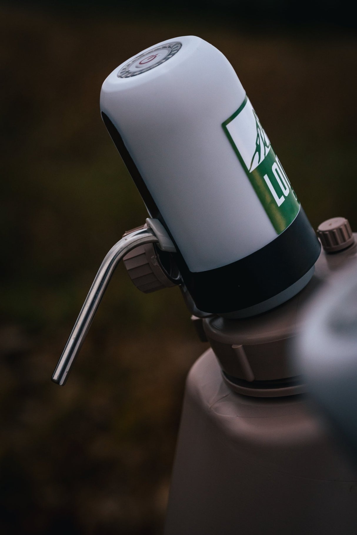 S.W. Adapter Kit & Overland Water Pump - Magnadyne