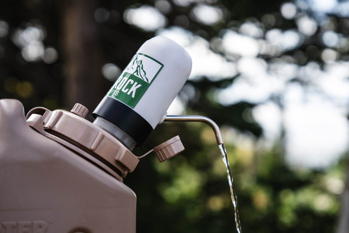 S.W. Adapter Kit & Overland Water Pump - Magnadyne