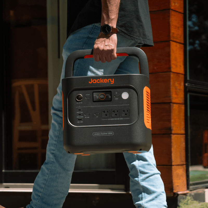 Jackery Solar Generator 2000 v2 - Magnadyne