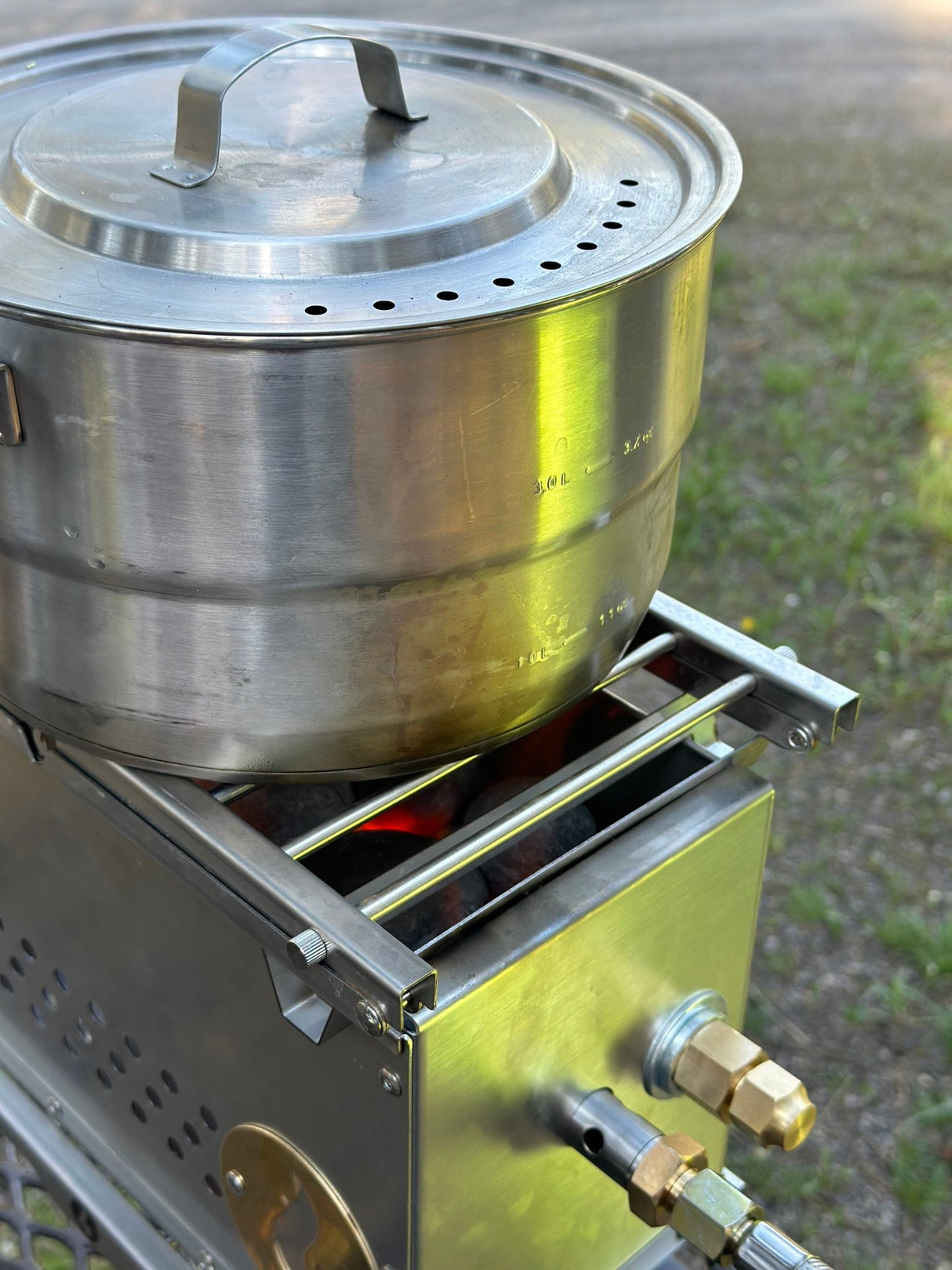 Over Under Grill Thingy: Stand and Grill In One! - Magnadyne