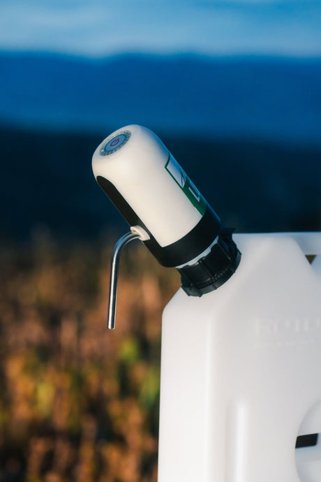 R.P. Adapter Kit & Overland Water Pump - Magnadyne