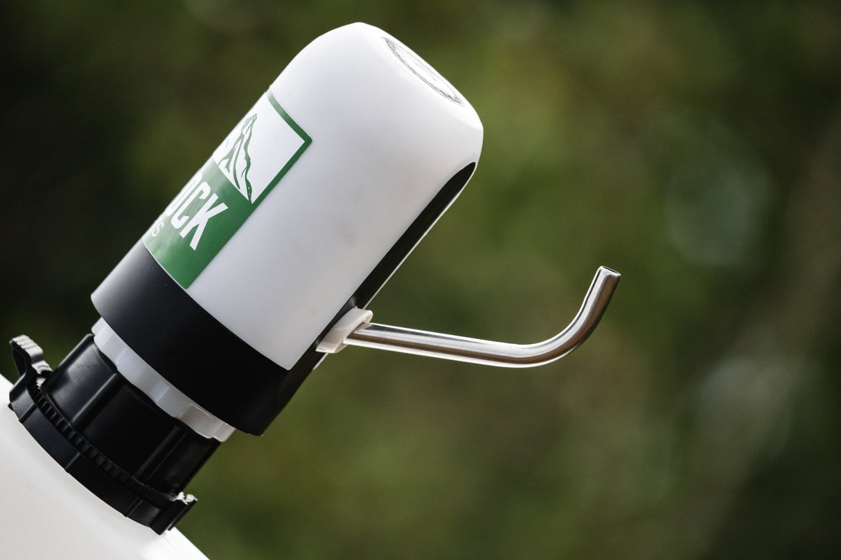 R.P. Adapter Kit & Overland Water Pump - Magnadyne