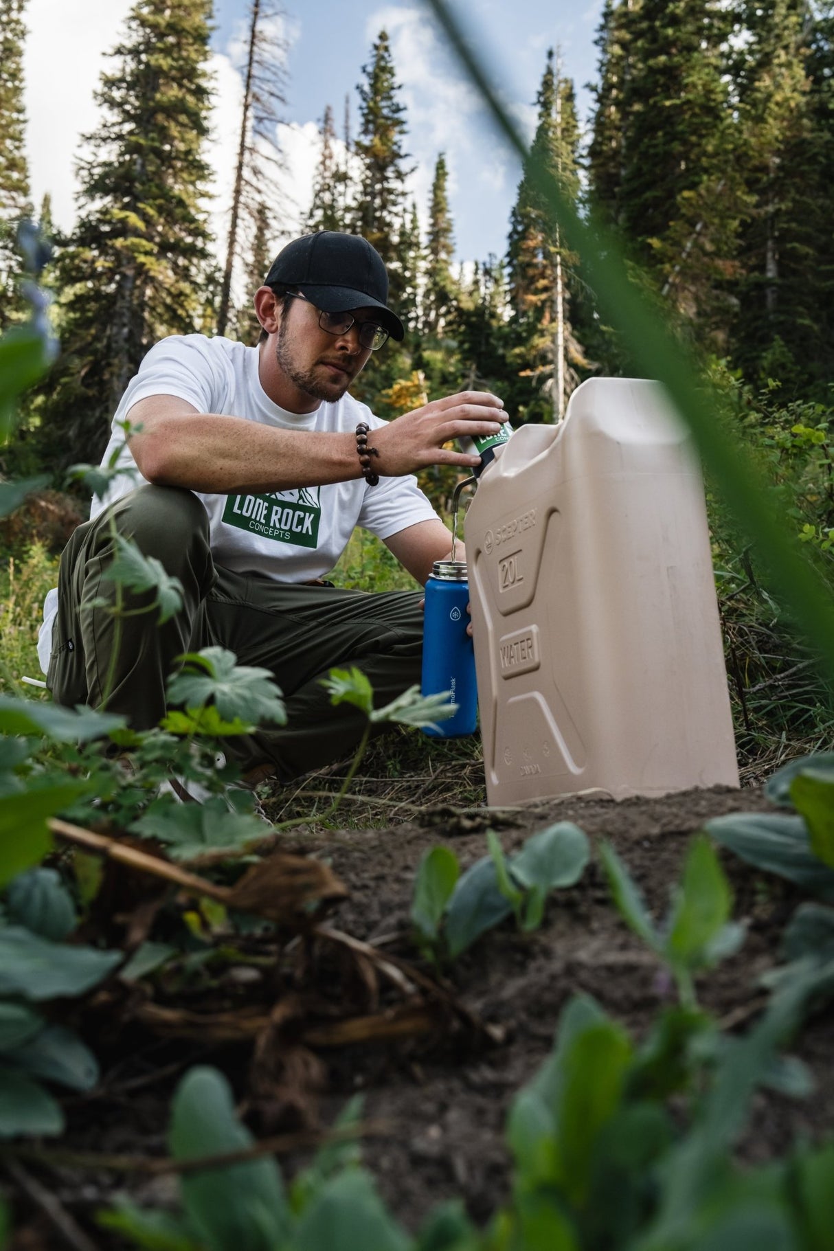 S.W. Adapter Kit & Overland Water Pump - Magnadyne